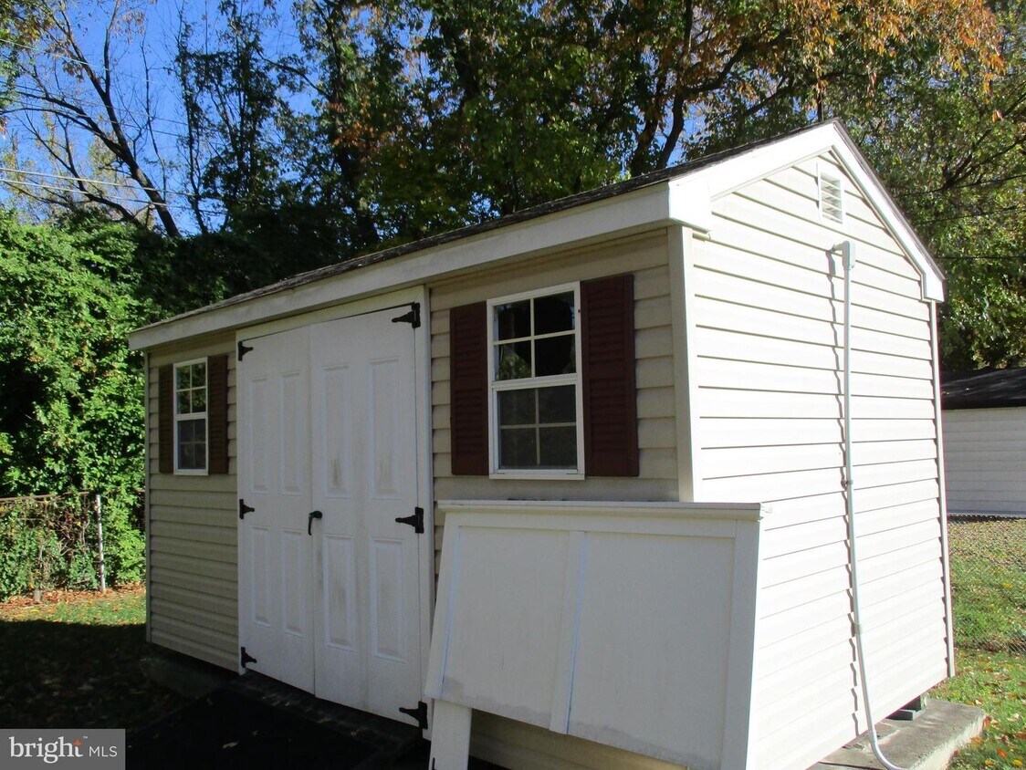 21 Onaway Pl, New Castle, DE 19720 House Rental in New Castle, DE