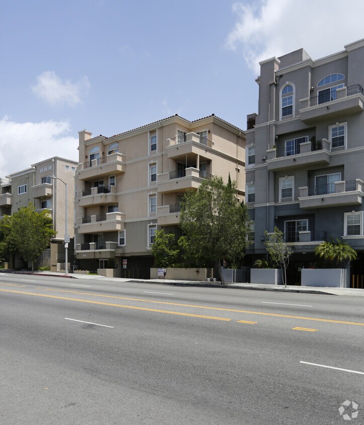Foto del edificio - 610 S Wilton Pl