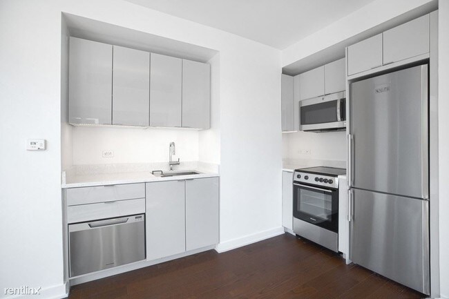 Foto del edificio - 400 W 113th St
