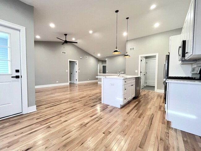 Building Photo - 958 Partridge Cir