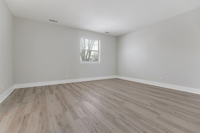 Building Photo - 96 Gant Cir