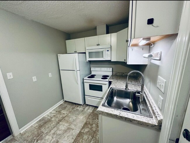 Foto del edificio - 103 Juniper Ln