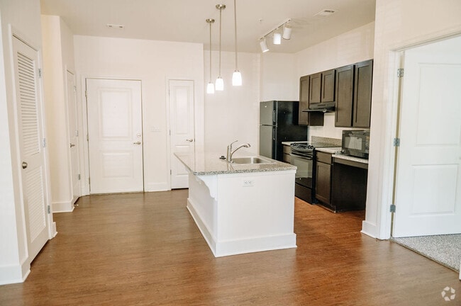 Highland - 2bed/2bath - 1054 sq ft - Kitchen - Jackson Walk