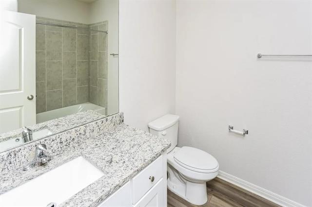 Foto del edificio - 329 Bearman Dr