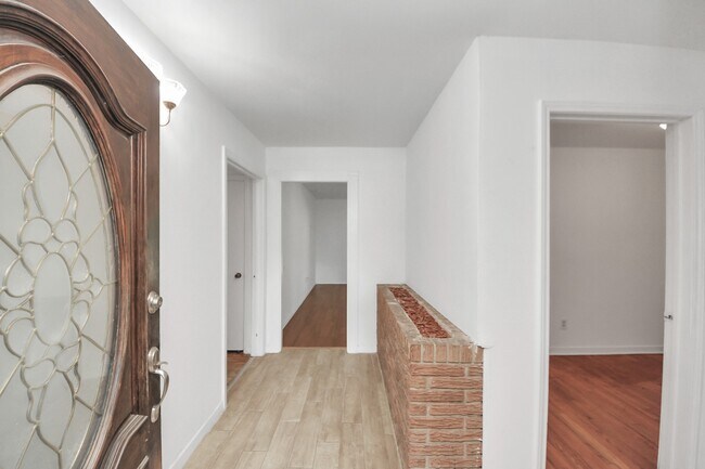 Foto del edificio - 6819 Morrow St