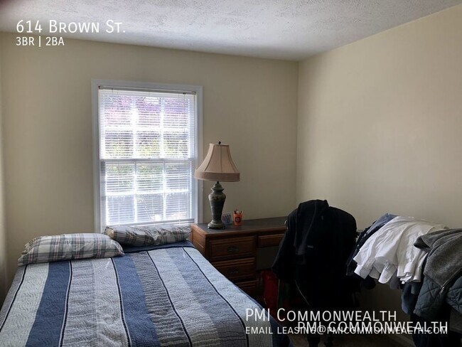 Foto del edificio - 614 Brown St