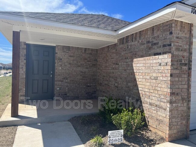 Building Photo - 1009 Ichabod Cir