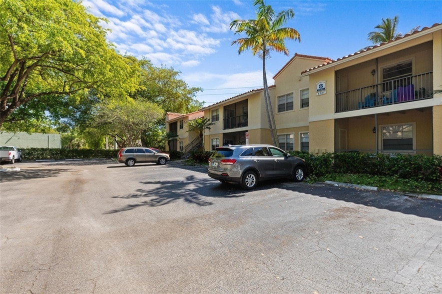 Primary Photo - 1237 SW 46th Ave