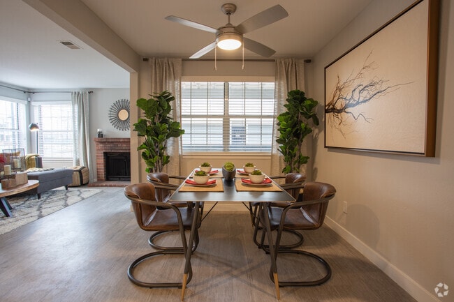 1BR, 1BA - 747 SF - The Lennox