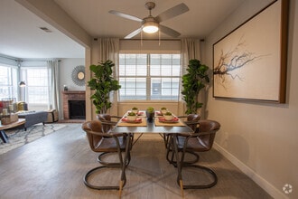 1BR, 1BA - 747 SF - The Lennox