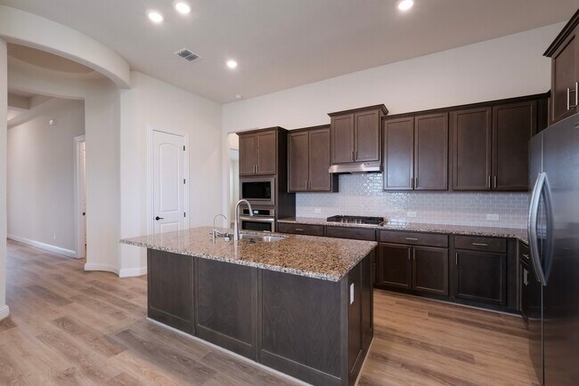 Foto del edificio - 2052 Stephanie Ave