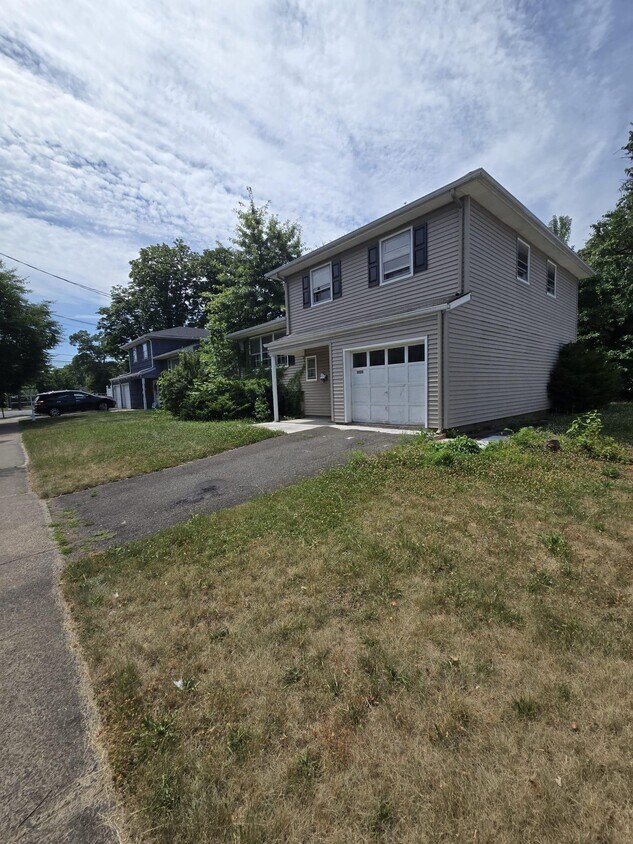 862 Rayhon Terrace, Rahway, NJ 07065 House Rental in Rahway, NJ