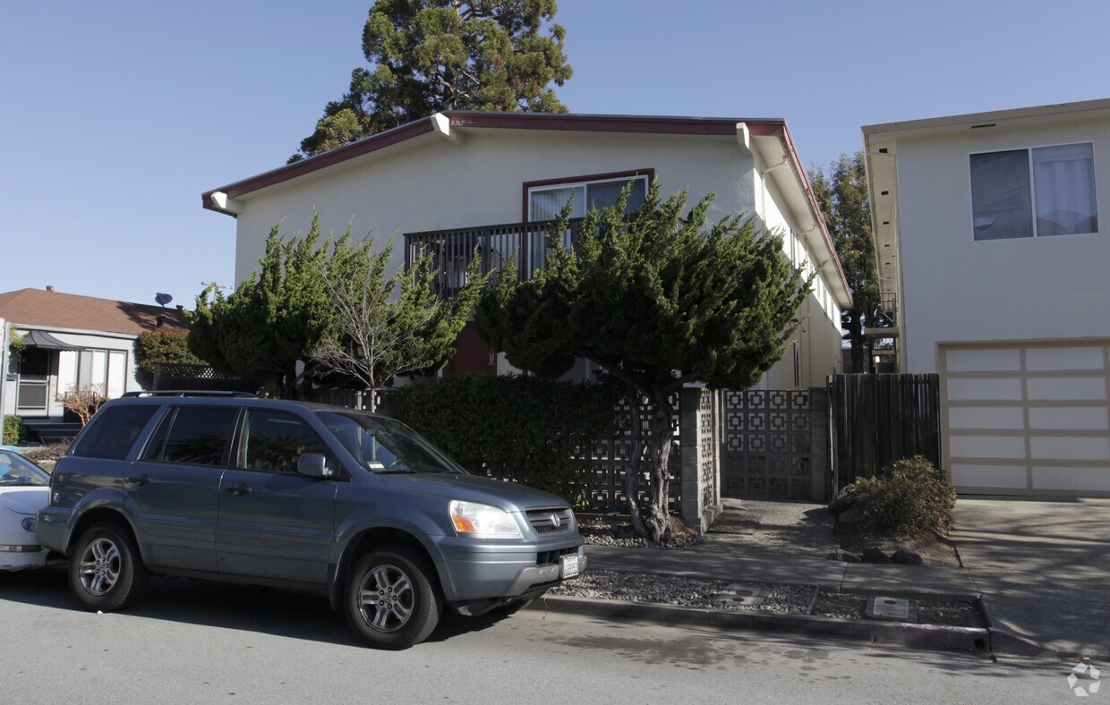 Building Photo - 1114 Chula Vista Ave