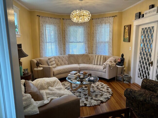 Building Photo - 40 Winthrop St