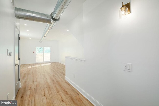 Foto del edificio - 1633 Swain St