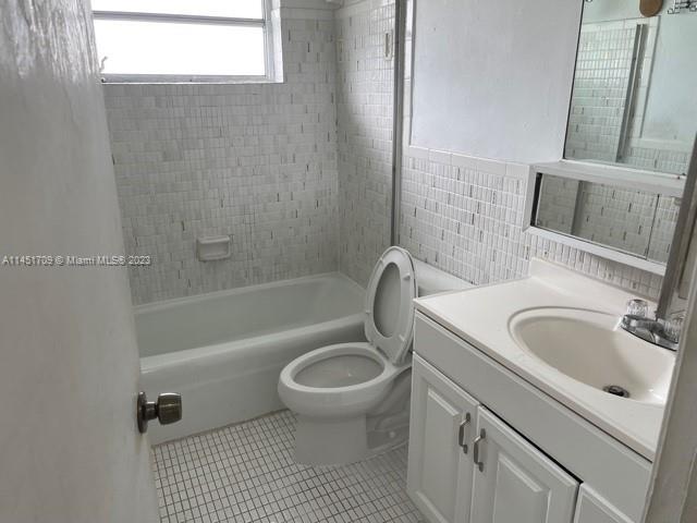 Foto del edificio - 5602 Taft St