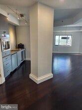 Building Photo - 900 N Stafford St