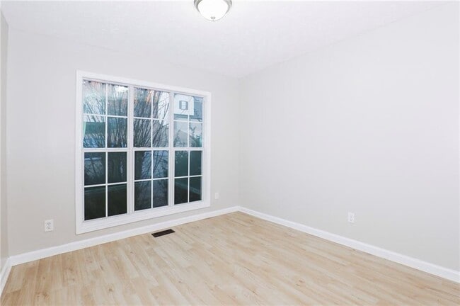 Foto del edificio - 2108 Lindley Ln