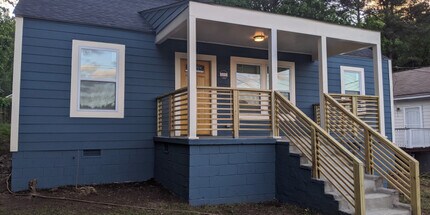 Building Photo - 2861 Forrest Hills Dr SW