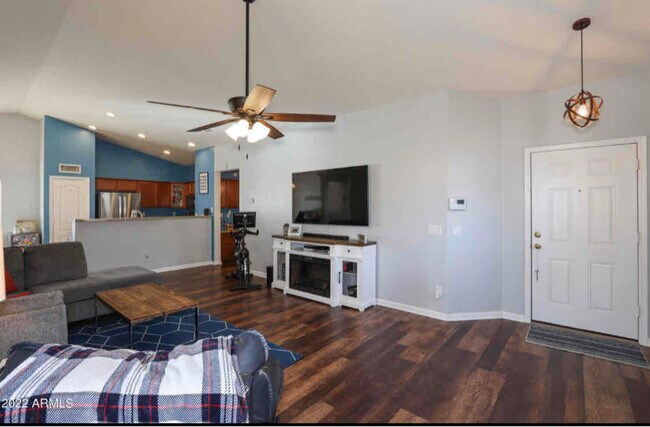 Building Photo - 2130 Sabino Ln