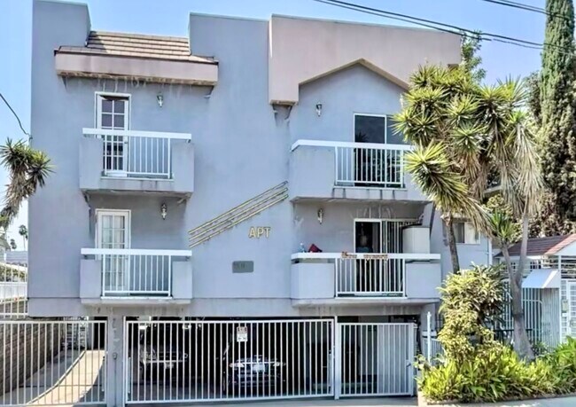 Foto del edificio - 1519 N Mariposa Ave