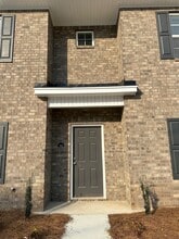 Building Photo - 435 3rd Loop Rd