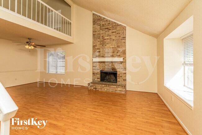 Building Photo - 4231 Glen Ridge Dr