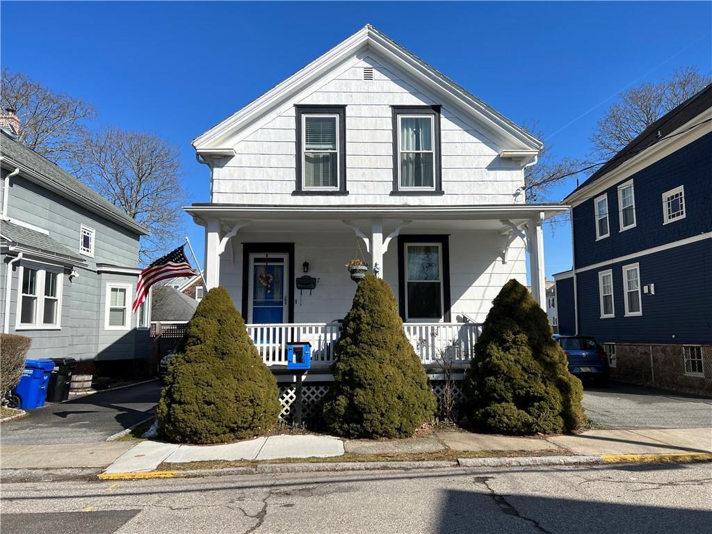 Primary Photo - 7 Congdon Ave