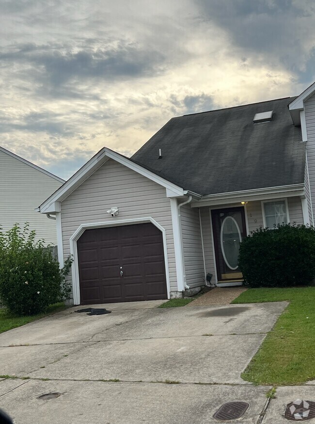 New Apartments For Rent in Suffolk, VA with Yard 1 Rentals