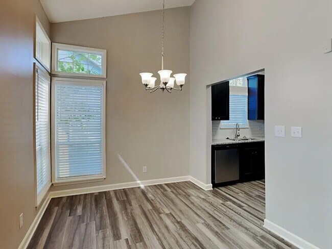 Foto del edificio - 8507 Red Setter Ln