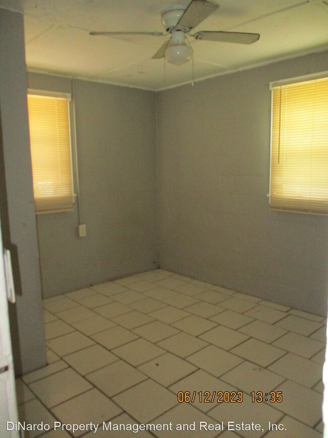 Building Photo - 2 br, 1 bath House - 1006 S. Clara Ave