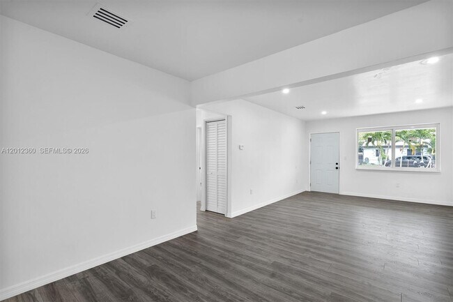 Building Photo - 1061 NW 108th Terrace