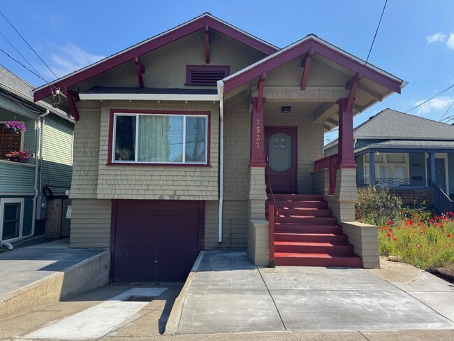 Building Photo - 1537 Pacific Ave