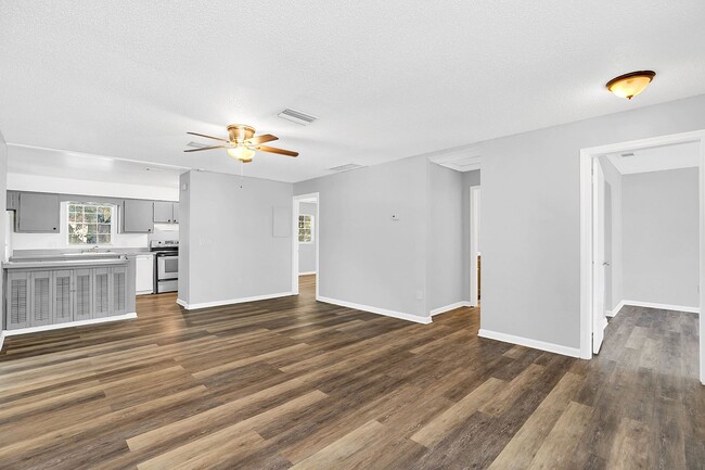 Foto del edificio - 3/2 unit in Titusville ready for new tenants!