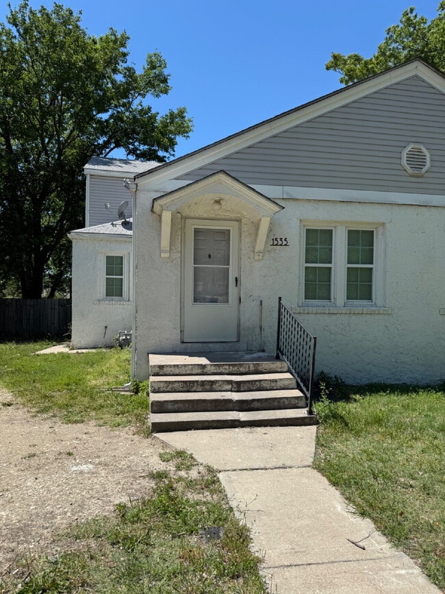 Building Photo - 1535 N Holyoke St