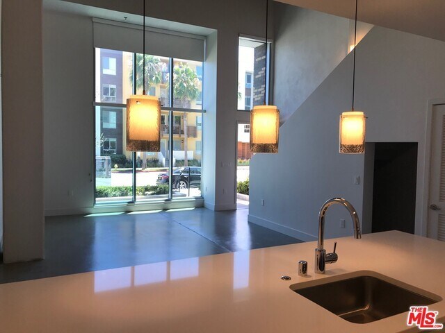 Foto del edificio - 12760 Millennium Dr