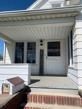 Building Photo - 107 Melmore St