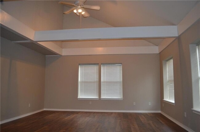 Building Photo - 1803 Sunset Dr