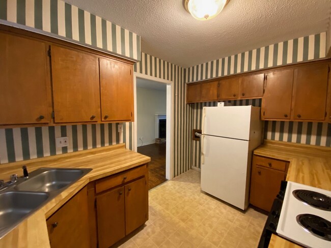 Building Photo - 1 Spring Hope Cir