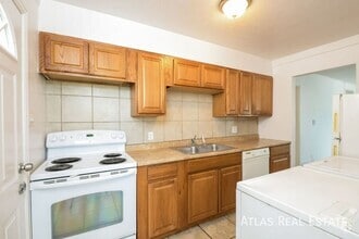 Building Photo - 916 Osceola St