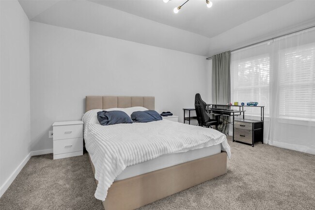 Foto del edificio - 18720 Presswood Wy Dr