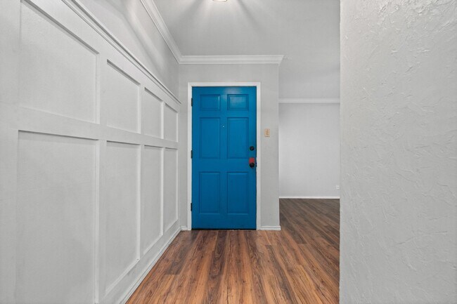 Foto del edificio - 127 Whitecliff Dr