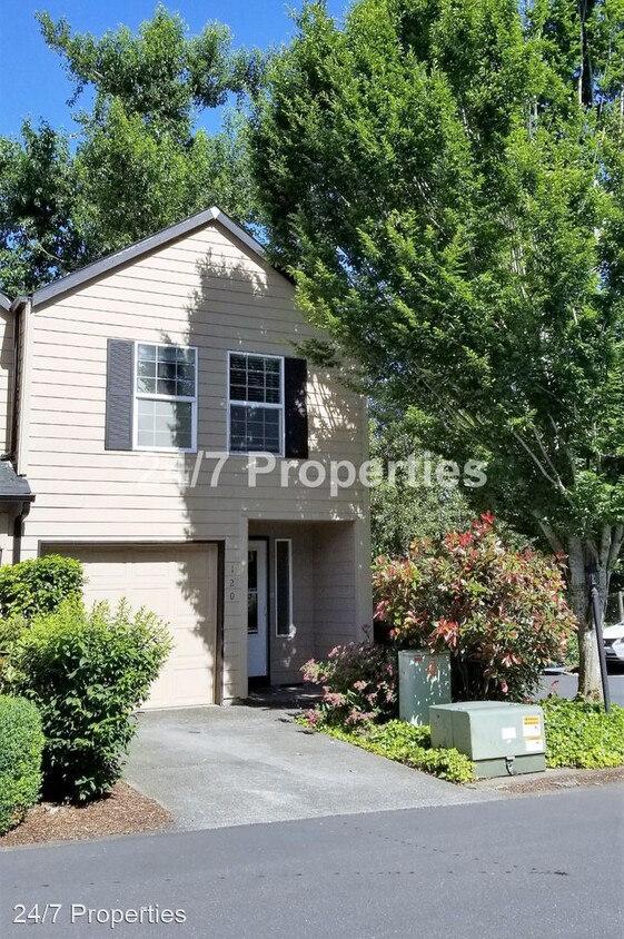 Primary Photo - 3 br, 2.5 bath House - 13949 Beavercreek R...