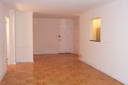 Building Photo - 420 E 55th St
