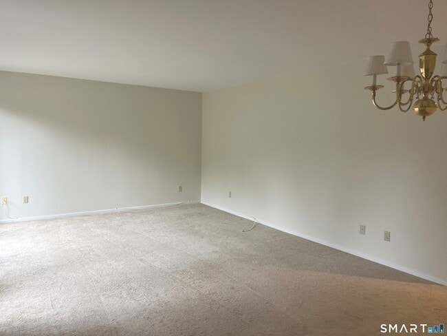 Building Photo - 451 Heritage Vlg