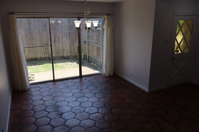 Foto del edificio - 13561 Red Fern Ln