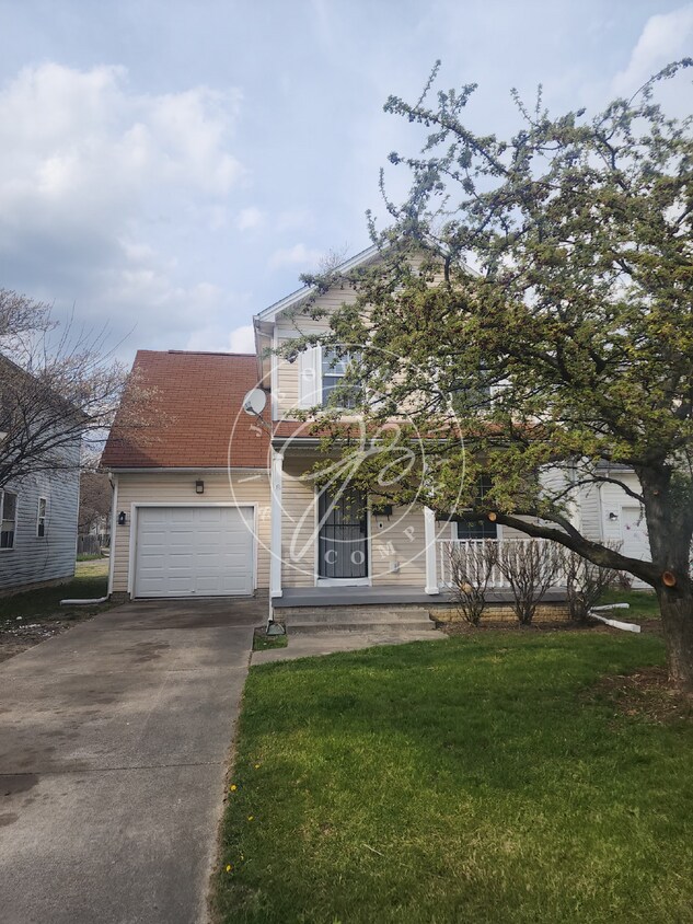 Primary Photo - Charming 4-Bedroom Rental fully updated an...
