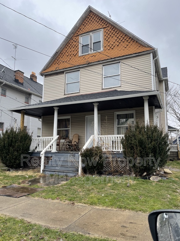 Primary Photo - 3302 Woodbridge Ave