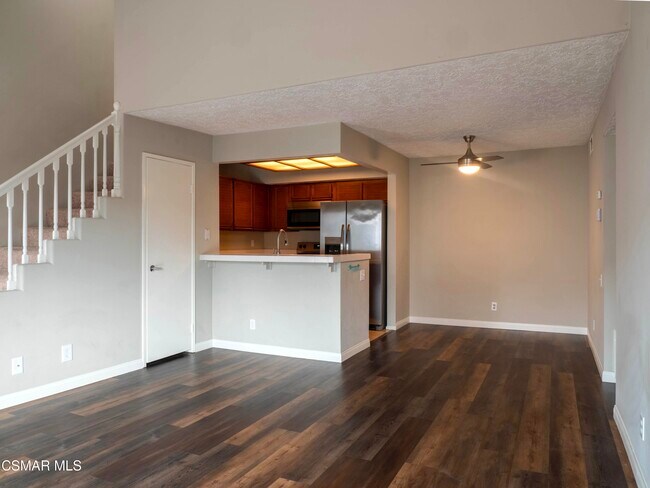 Building Photo - 1190 Tivoli Ln