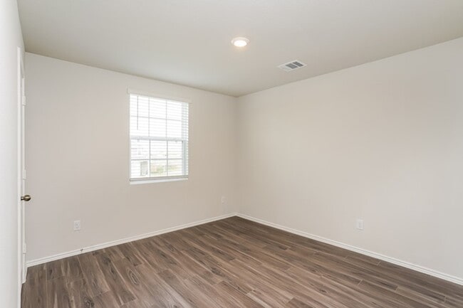 Building Photo - 3197 Wood Lily Dr